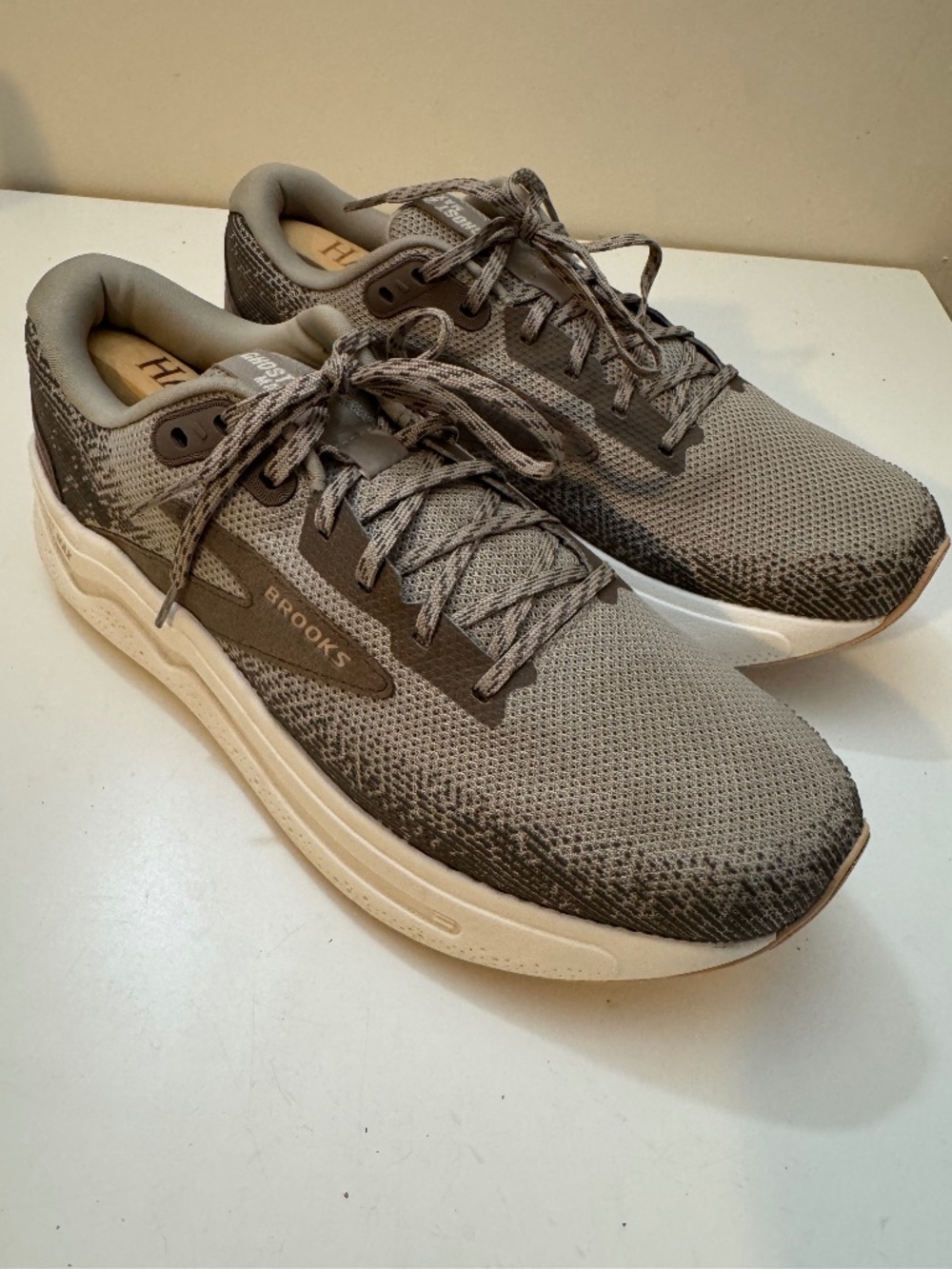 Men's Brooks Ghost Max 2, London Fog/Falcon/Coconut, 9 D Medium US